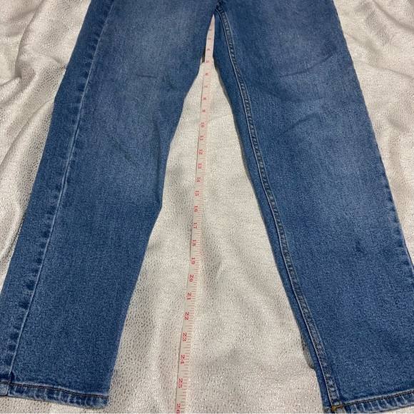 2/$50 Fashion Nova Mid-Wash Blue Boyfriend Mom Jeans Size 5 - Picture 5 of 7